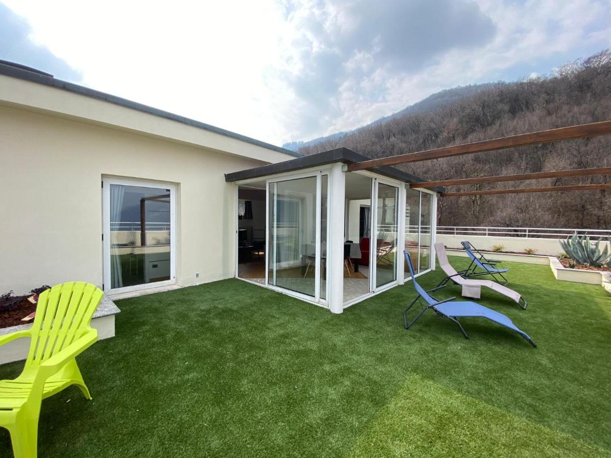 Attico With Big Terrace In Residence With Pool 瓦尔博若纳 外观 照片