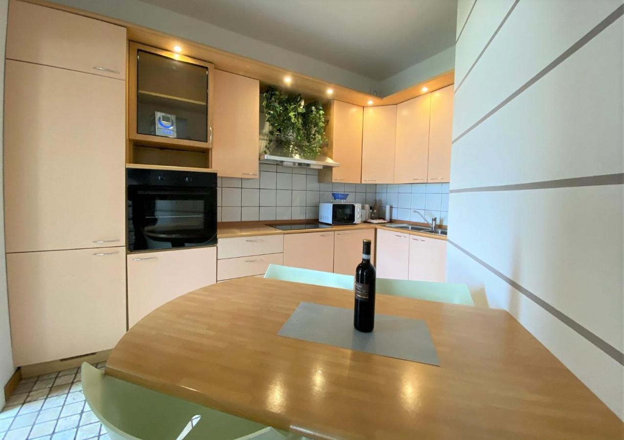 Attico With Big Terrace In Residence With Pool 瓦尔博若纳 外观 照片