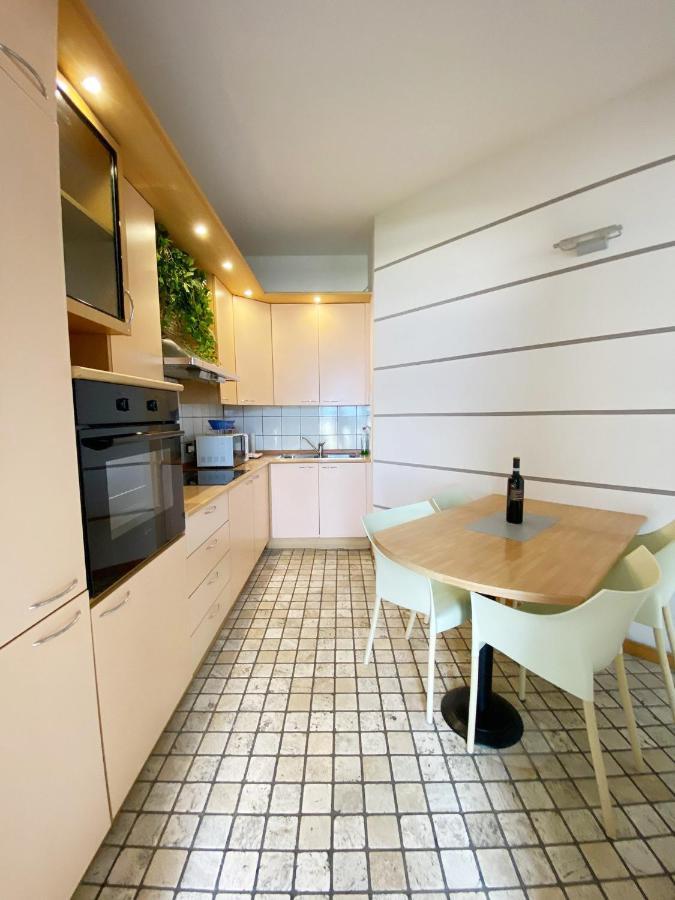 Attico With Big Terrace In Residence With Pool 瓦尔博若纳 外观 照片